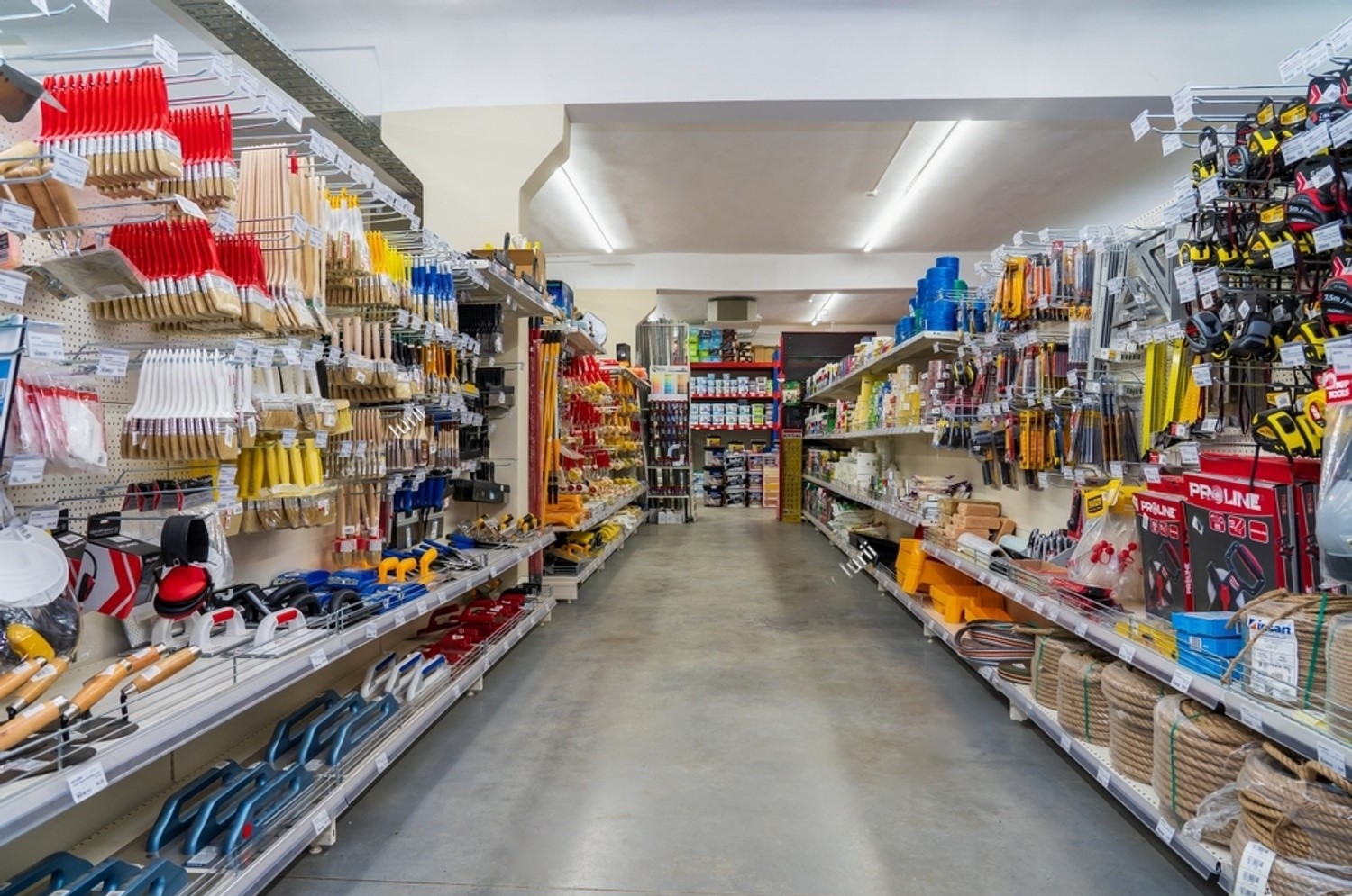 Materiales Eléctricos y de Construcción